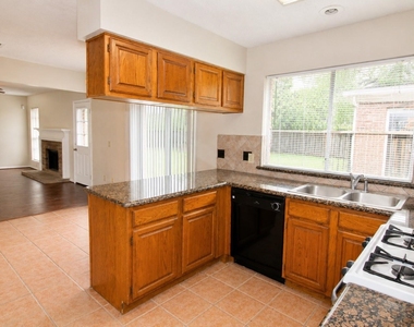 3331 Oak Branch Lane - Photo Thumbnail 3