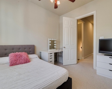1716 Edwards Street - Photo Thumbnail 30