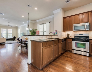 1716 Edwards Street - Photo Thumbnail 14