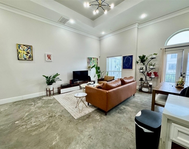 5801 Winsome Lane - Photo Thumbnail 4