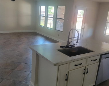 3903 Brook Garden Lane - Photo Thumbnail 3