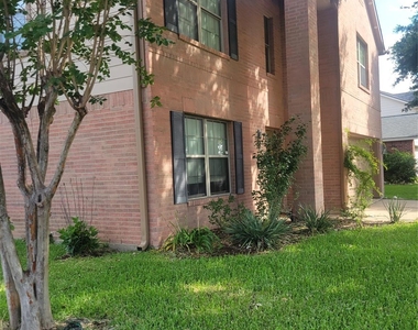 3903 Brook Garden Lane - Photo Thumbnail 1