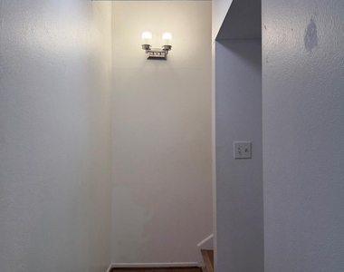 12925 Trail Hollow Drive - Photo Thumbnail 3