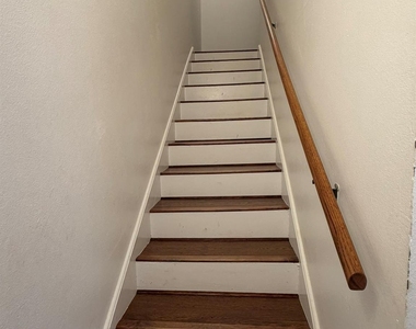 12925 Trail Hollow Drive - Photo Thumbnail 11