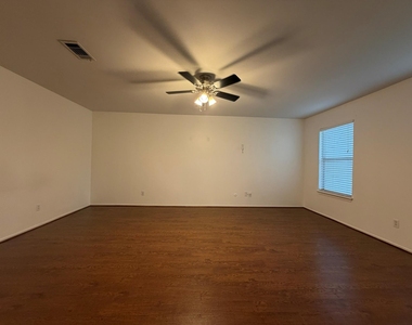 12925 Trail Hollow Drive - Photo Thumbnail 13