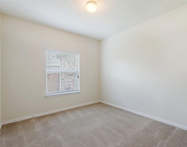 3103 Rose Trace Drive - Photo Thumbnail 10
