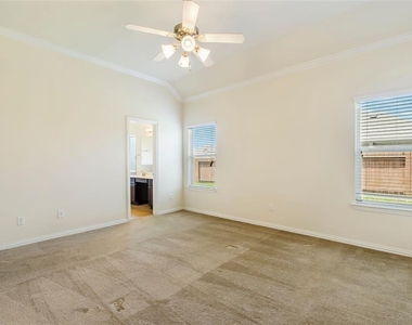 3103 Rose Trace Drive - Photo Thumbnail 8