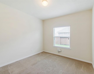 3103 Rose Trace Drive - Photo Thumbnail 11