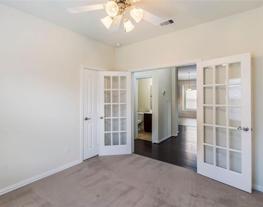 3103 Rose Trace Drive - Photo Thumbnail 7