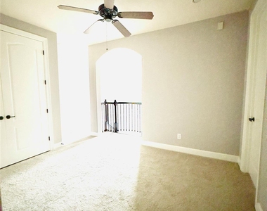 14535 San Pietro Drive - Photo Thumbnail 12