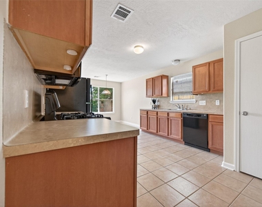 24519 Cypresspark Glen Lane - Photo Thumbnail 7
