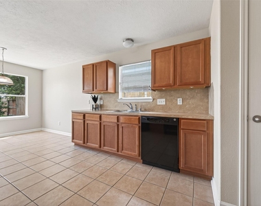 24519 Cypresspark Glen Lane - Photo Thumbnail 8