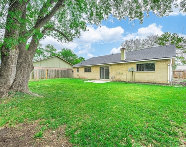 3610 Brier Gardens Drive - Photo Thumbnail 21