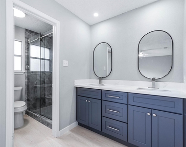 3610 Brier Gardens Drive - Photo Thumbnail 14