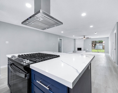3610 Brier Gardens Drive - Photo Thumbnail 8