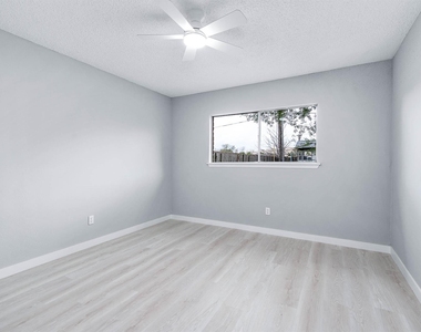 3610 Brier Gardens Drive - Photo Thumbnail 17