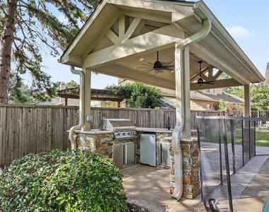 99 Sagamore Ridge Place - Photo Thumbnail 6