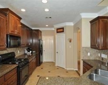 14107 Spring Mountain Lane - Photo Thumbnail 6