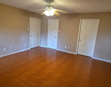 414 Texas Street - Photo Thumbnail 2