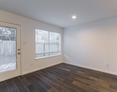 226 Blushwood Place - Photo Thumbnail 20