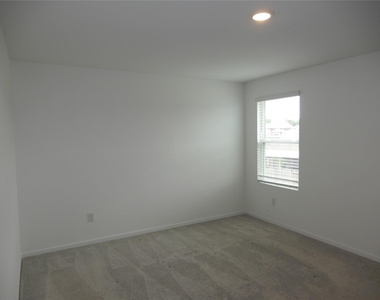 21102 Trivento Drive - Photo Thumbnail 7