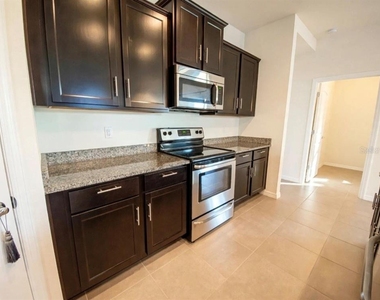 17589 Garsalaso Cir - Photo Thumbnail 8