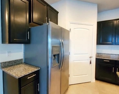 17589 Garsalaso Cir - Photo Thumbnail 10