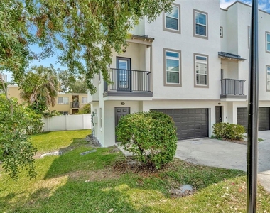 3213 Marcellus Circle - Photo Thumbnail 2