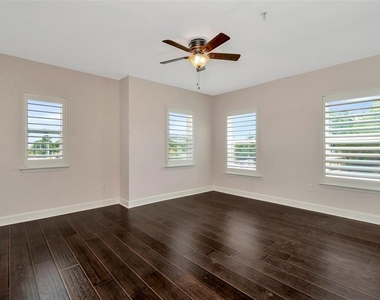 3213 Marcellus Circle - Photo Thumbnail 16