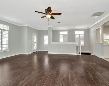 3213 Marcellus Circle - Photo Thumbnail 6
