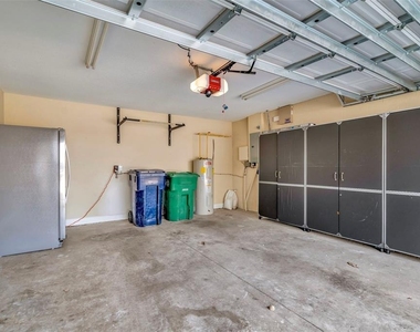 3213 Marcellus Circle - Photo Thumbnail 30