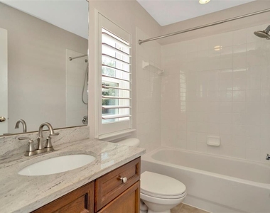 3213 Marcellus Circle - Photo Thumbnail 19