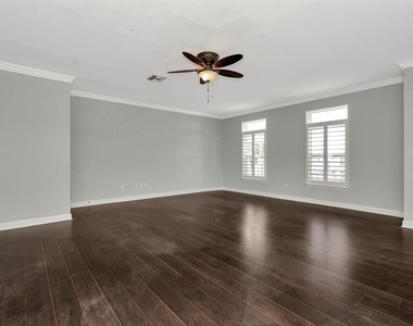 3213 Marcellus Circle - Photo Thumbnail 9