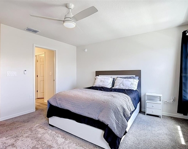 371 Crossings Avenue - Photo Thumbnail 4