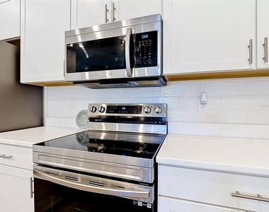 371 Crossings Avenue - Photo Thumbnail 9