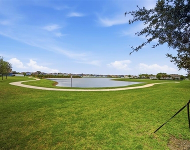 724 Royal Empress Drive - Photo Thumbnail 34