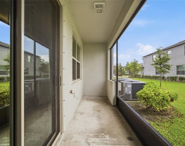 724 Royal Empress Drive - Photo Thumbnail 30
