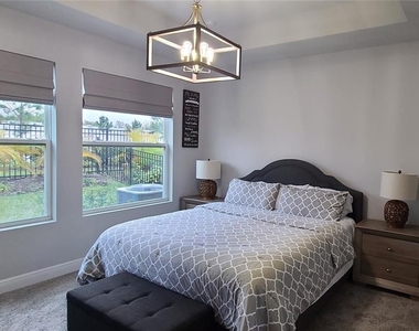 5633 Del Coronado Drive - Photo Thumbnail 24