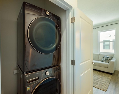 317 15th Street N - Photo Thumbnail 16
