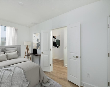 317 15th Street N - Photo Thumbnail 9