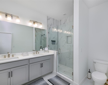 317 15th Street N - Photo Thumbnail 13