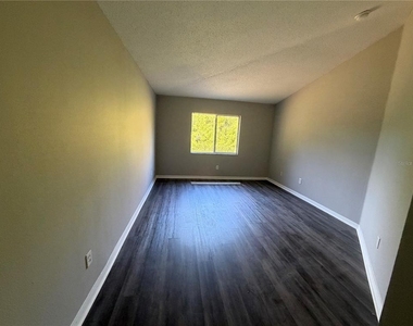 11701 Brenford Crest Drive - Photo Thumbnail 15