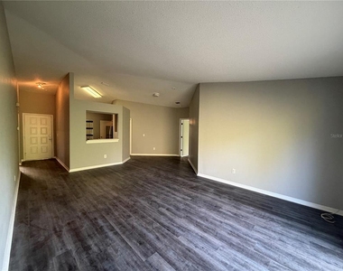 11701 Brenford Crest Drive - Photo Thumbnail 10