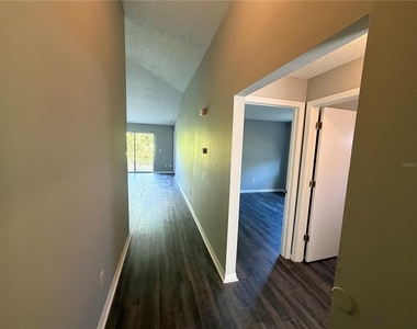11701 Brenford Crest Drive - Photo Thumbnail 4