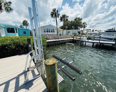 4851 W Gandy Boulevard - Photo Thumbnail 34