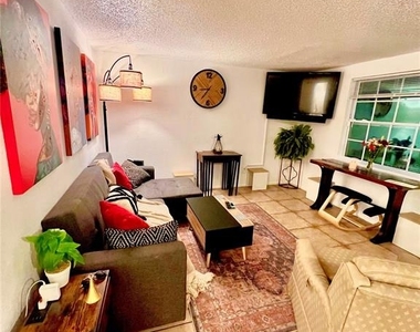 1011 57th Avenue Terrace E - Photo Thumbnail 1
