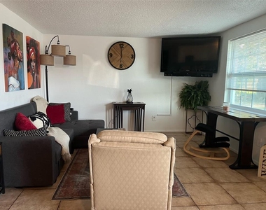 1011 57th Avenue Terrace E - Photo Thumbnail 12
