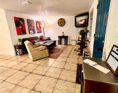 1011 57th Avenue Terrace E - Photo Thumbnail 15