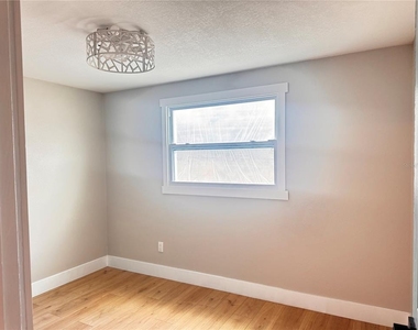 3205 E Shadowlawn Avenue - Photo Thumbnail 16