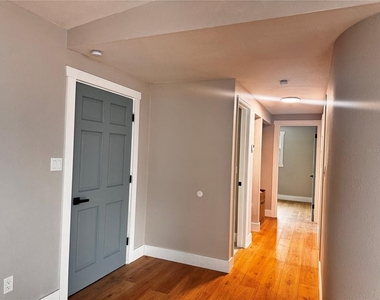 3205 E Shadowlawn Avenue - Photo Thumbnail 23